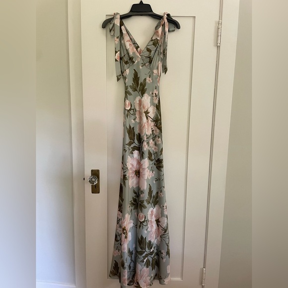Reformation Pernille Silk Gown in Fauna Print Size XS - Picture 2 of 9